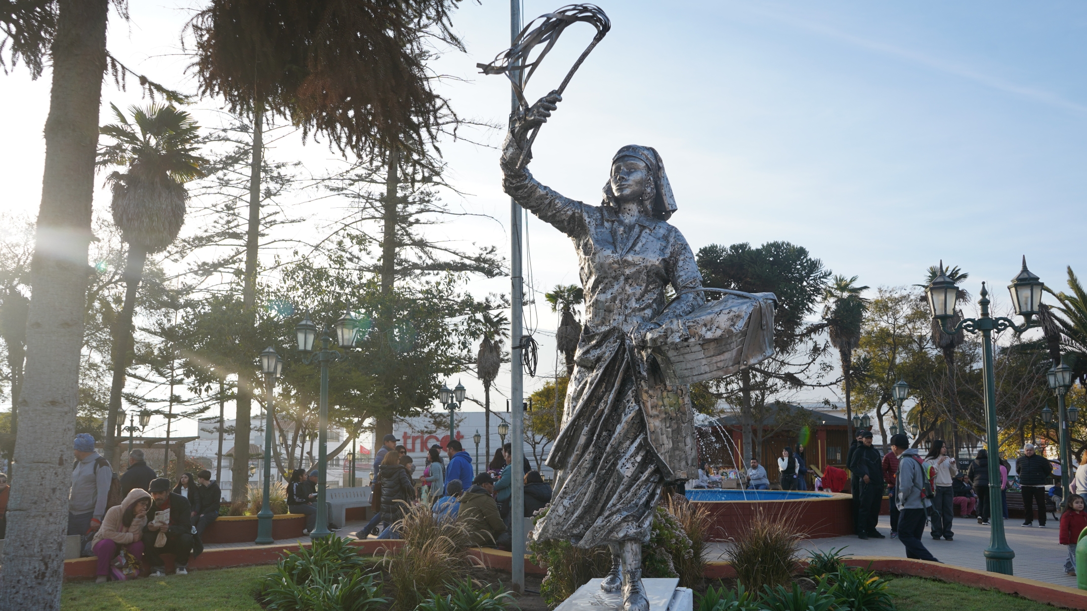 Inauguramos escultura homenaje a “La Dulcera Liguana”